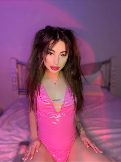 AIDA 🖤 FIERY BABE
