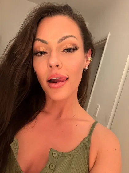 Aila Donovan