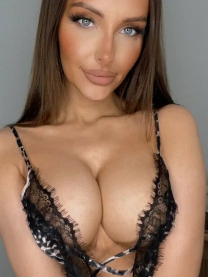 Video Call Me 📞 Amelia