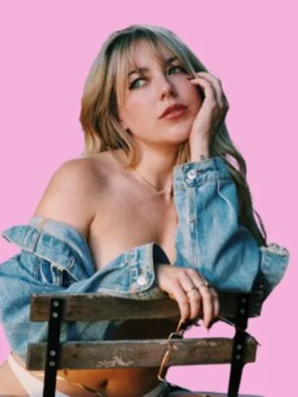 emma ☽ the sex witch ・゚✧ ̊˖+