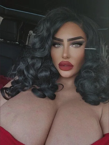 Hot n' Heavy 🥵 Seduce me?😈💦 6'1