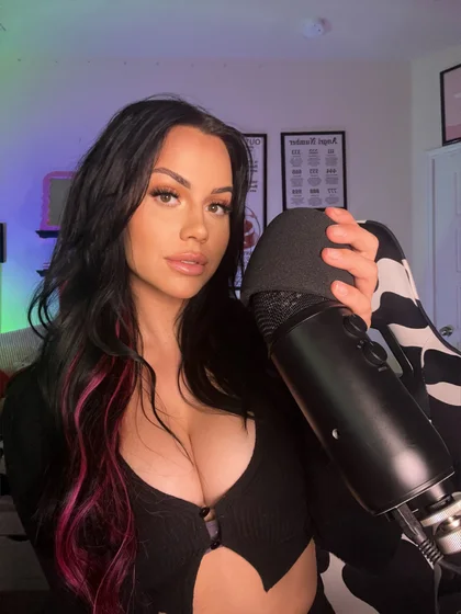 ShotsofSimone