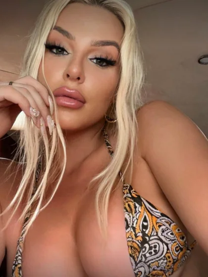 tana mongeau